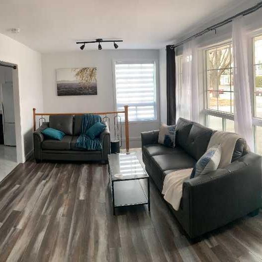 3½ sur 2niveaux, Sainte-Foy disponible maintenant - Photo 1