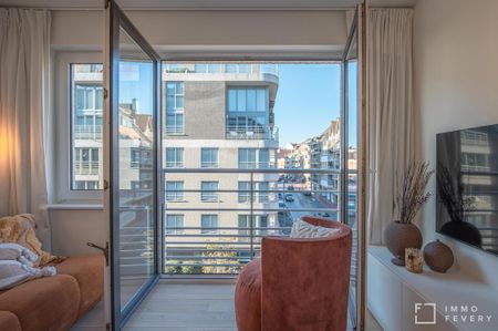Lichtrijk hoekappartement op een centrale ligging te Knokke, volledig gerenoveerd! - Foto 3