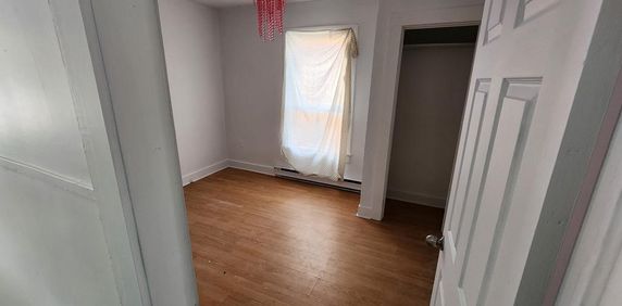 Grand 4 1/2 a louer ville de Granby - Photo 2