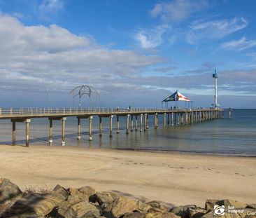 Spacious 3 bedroom upstairs unit! - Photo 6