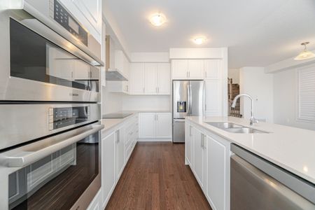 For Lease - 1437 Savoline Boulevard, Milton, Ontario - Photo 2