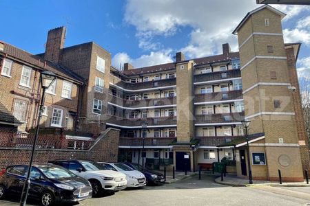 stylish neutral decor & 670 Sq. Ft. of living and entertaining space - Photo 3
