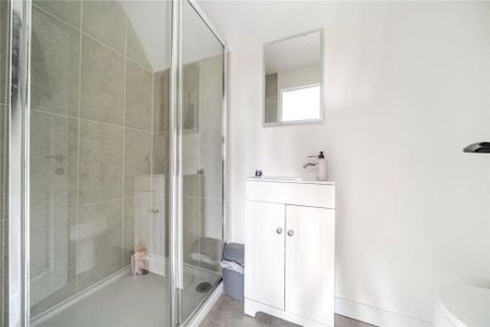 3 bedroom detached house to rent - Photo 2