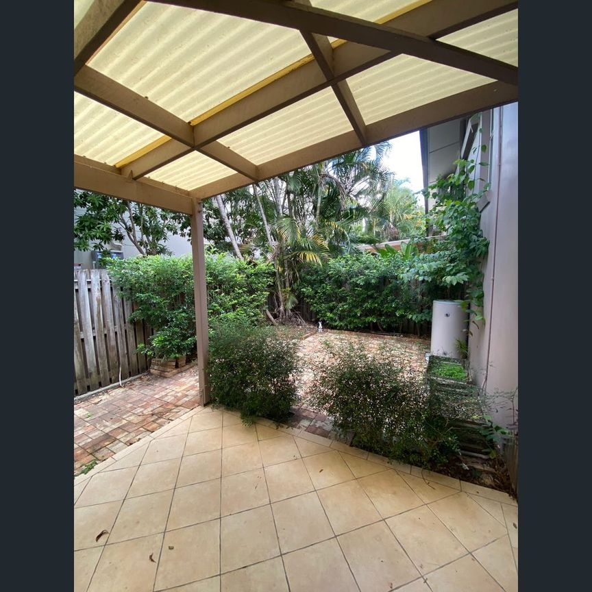 1/26 Barton Road, Hawthorne, Qld 4171 - Photo 1