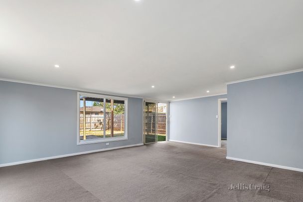 32 Whittaker Avenue, Laverton VIC 3028 - House For Rent | Domain - Photo 1
