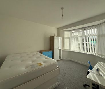 4 bedroom terraced house to rent - Photo 4