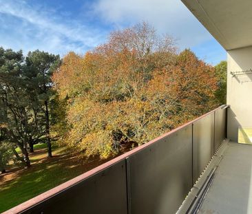 Appartement de type 4 avec balcon, cave et parking - Photo 6