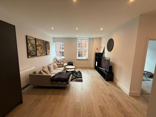 1 bedroom in a flat share to rent - Photo 1