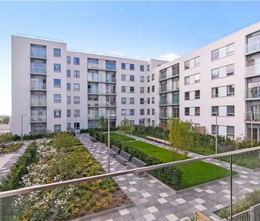 Lovely two bedroom apartment located in the heart of Streatham - Photo 3