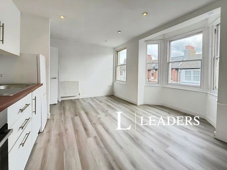 4 bedroom mid-terrace to rent Rugby Place, Brighton - Photo 5