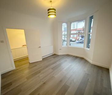 4 Bed Semi-Detached House, Valnay Street, SW17 - Photo 1