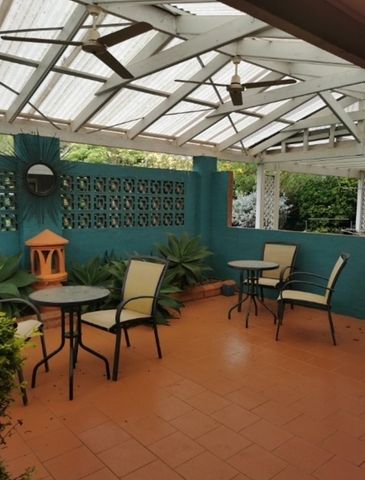 Furnished Room for Rent in Central Newtown Location - Photo 3