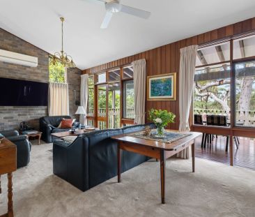 Tranquil Family Retreat in a Leafy Setting - Photo 4