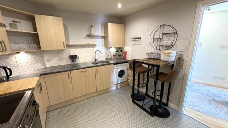 2 bedroom flat to rent - Photo 3