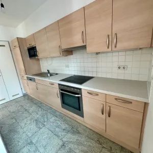 3 Zimmer Wohnung 62m² inkl. Tiefgarage ! Perfekt für WG oder Familie! - Photo 3