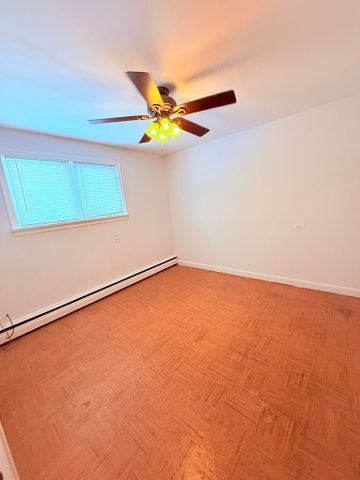 For Lease - 19071 Leslie Street, East Gwillimbury, Ontario - Photo 5