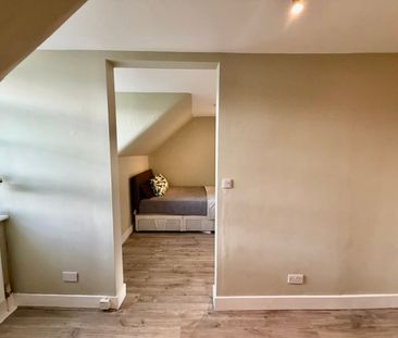 Bedsit, Glazbury, W14 - Photo 6