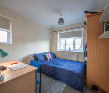 Perfectly located house on Coburn Street - Photo 6