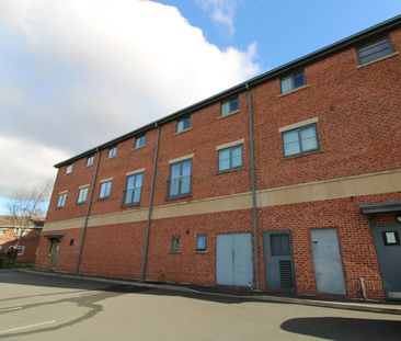 Horninglow Road North, Burton upon Trent, DE13 - Photo 1