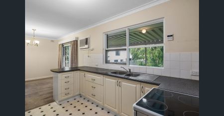 Three-Bedroom Home in Convenient Beachside Location! - Photo 4