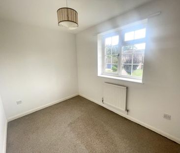 4 bedroom detached house to rent - Photo 3