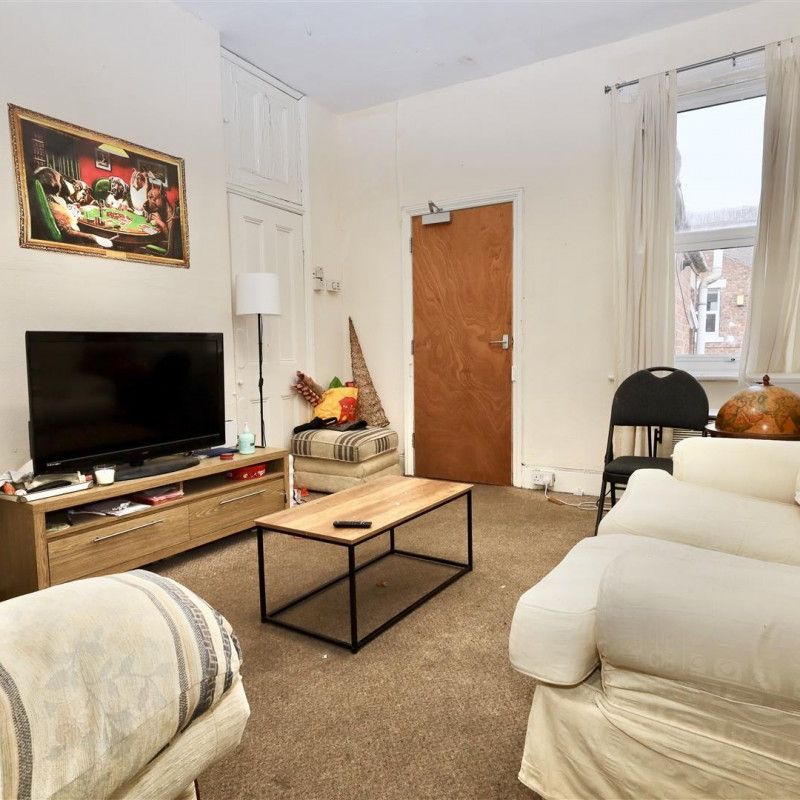 3 bedroom Student Flat to rent in Coniston Avenue, Jesmond, Newcastle upon Tyne. - Photo 1