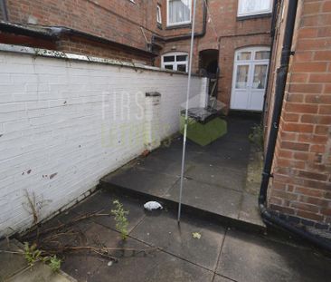 4 bedroom terraced house to rent - Photo 1
