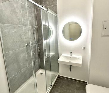 Moderne, sanierte 2-Zimmer-Wohnung mit Einbauküche im Zentrum-Süd n... - Foto 2