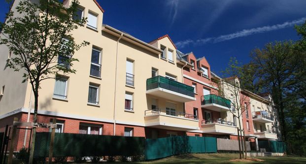 location Appartement T4 DE 72.91m² À DOURDAN - Photo 1