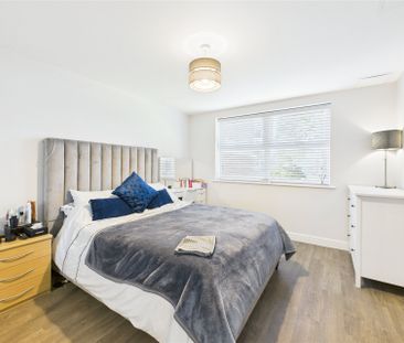 1 bedroom Flat in Elmhurst Court, Camberley - Photo 4