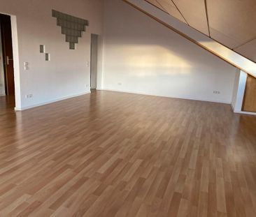 3,5 Zimmer Wohnung in Waldenbuch 96qm 1100€ Kalt Whirlpool Balkon - Photo 2