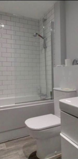 Room in a Shared Flat, Bradford Street, B12 - Photo 2