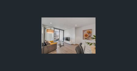 Step into the heart of Sydney’s most vibrant waterfront precinct with this luxurious apartment - Photo 3