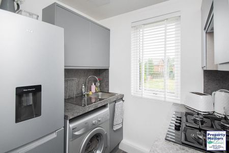 1 bedroom flat to rent - Photo 4