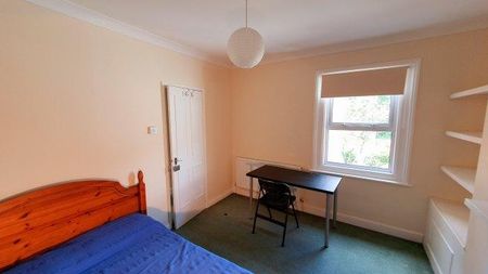 4 bedroom house share to rent - Photo 3