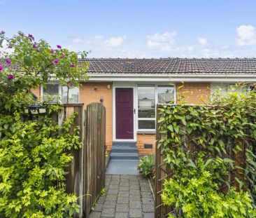 Hidden Gem in Altona North - Photo 3