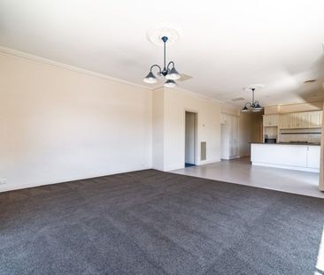 3/32 Race Street, Flora Hill - Photo 6