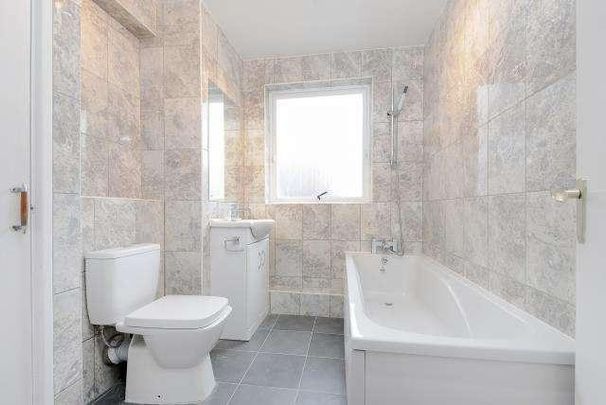 Regents Park Road, Finchley, N3 - Photo 1