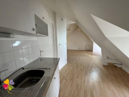 Location Appartement 1 pièce 26m² VALOGNES 50700 - Photo 1