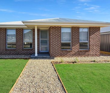 BRAND NEW 4 BEDROOM HOME - Photo 2