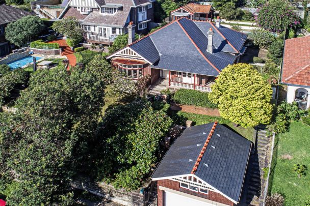 KING OF THE HILL 'HILLVIEW' GRAND EDWARDIAN RESIDENCE - Photo 1