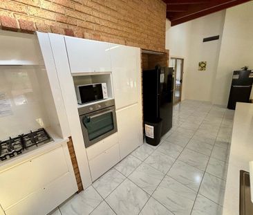 Booragoon - Photo 2