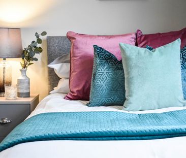 Knowle Mount (Room 3), Burley, Leeds - Photo 3