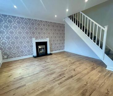 3 bedroom end of terrace house to rent - Photo 1