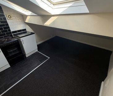 1 Bed Flat, Acocksgreen, B27 - Photo 5