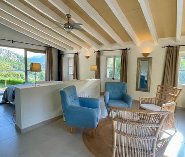 5 Av. de Cristòfol Colom, Sóller, Balearic Islands 07100 - Photo 1