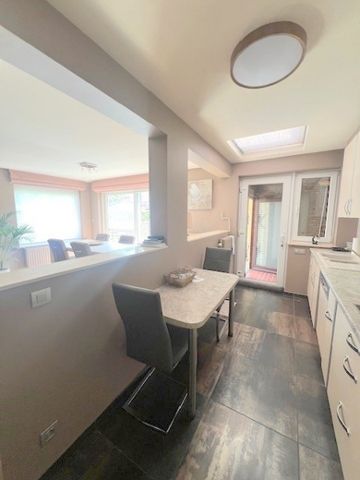 Appartement te huur in Sint-Niklaas - Photo 2