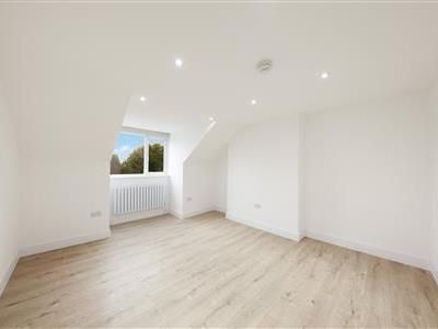 Claremont Road, NW2 - Photo 2