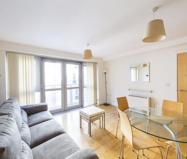 1 Bed Flat - Photo 1