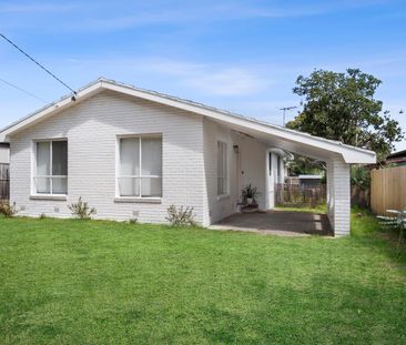 Coastal Style, Low Maintenance Living in a Prime Tootgarook Location - Photo 5
